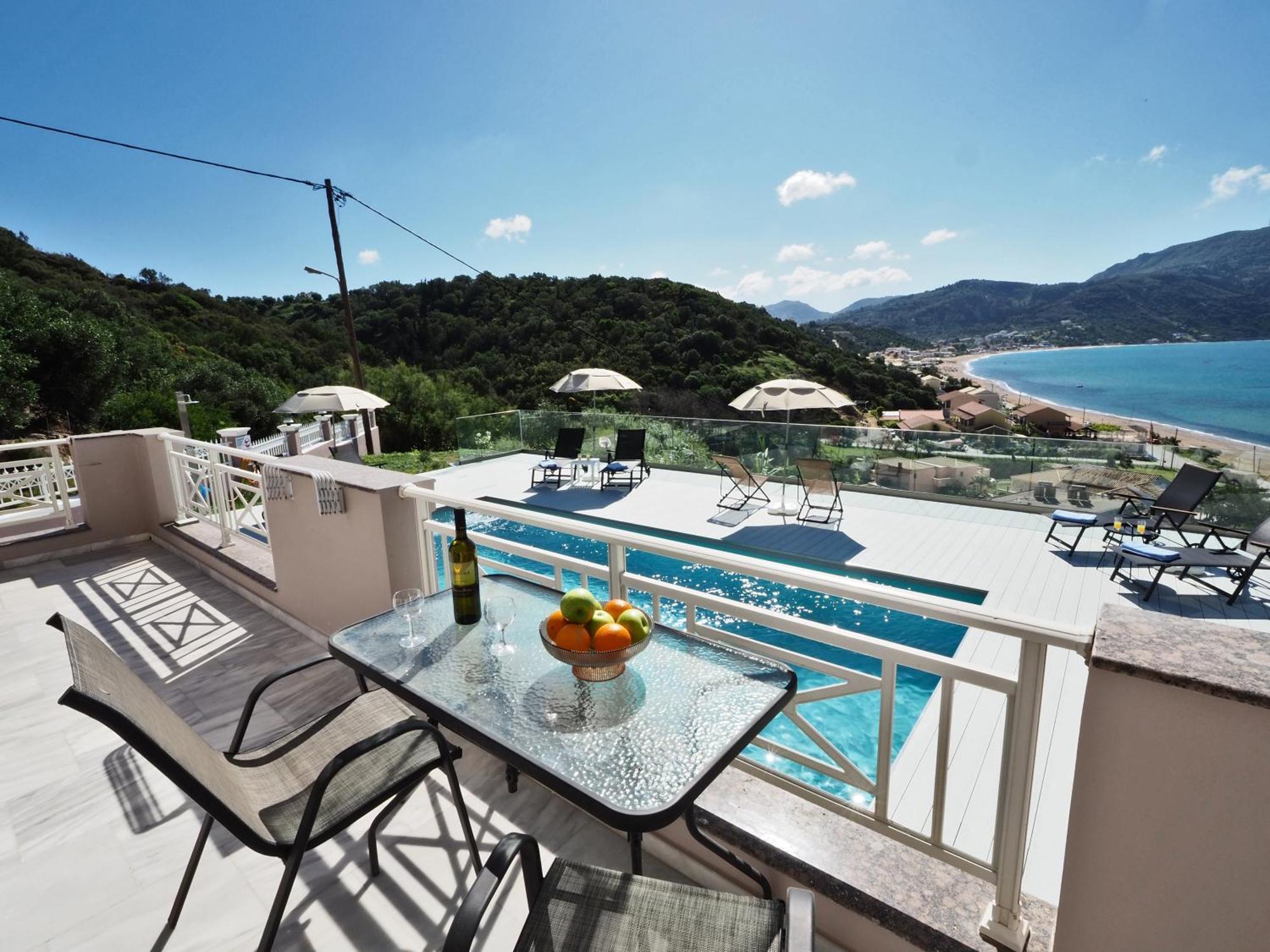 Villa Euphoria Apts Afión Dış mekan fotoğraf