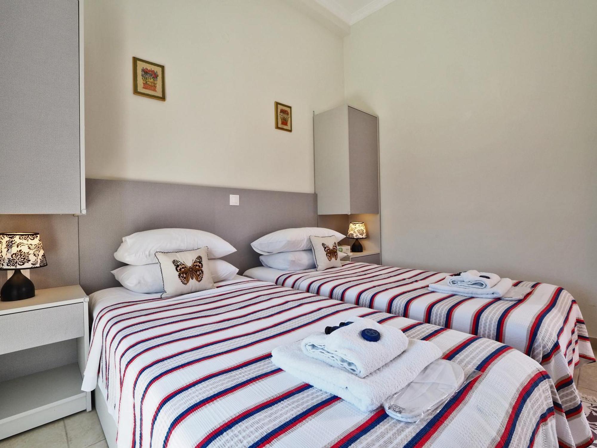 Villa Euphoria Apts Afión Dış mekan fotoğraf